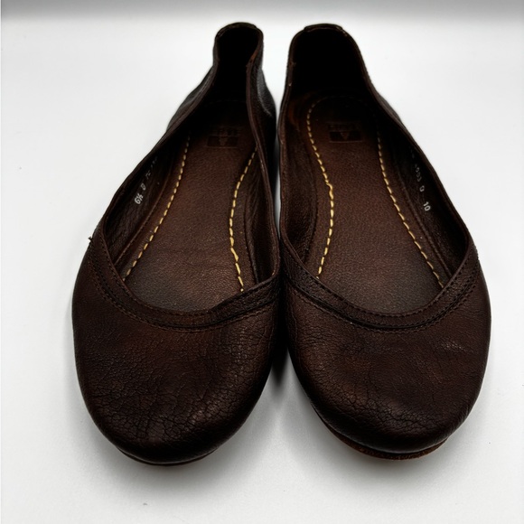 Frye Carson 72130 Brown Leather Ballerina Flat Slip On Shoes Women's Size 6.5 - Picture 1 of 9